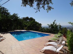 APARTAMENTOS ARROYO PARRILLA